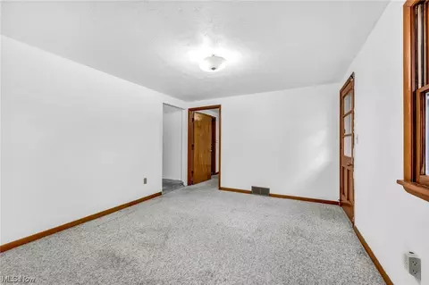 154 Spruce St, Elyria, OH 44035 photo 18