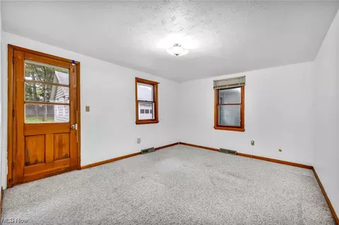 154 Spruce St, Elyria, OH 44035 photo 17