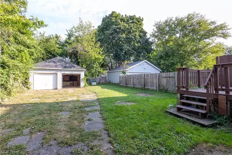 3406 Ruby Ave, Cleveland, OH 44109 photo 30