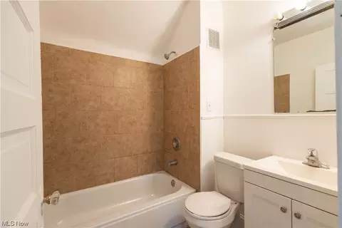 3406 Ruby Ave, Cleveland, OH 44109 photo 16