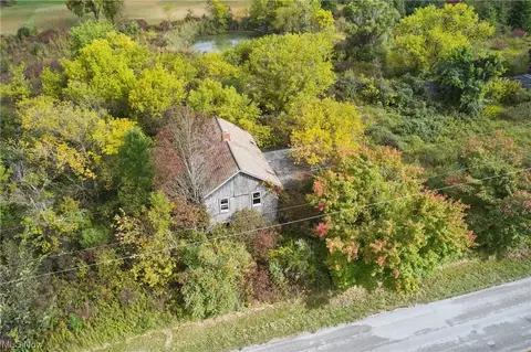 17400 Reynolds Rd, West Farmington, OH 44491