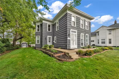 2482 2nd St, Cuyahoga Falls, OH 44221