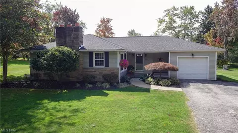 226 Eldridge Rd, Aurora, OH 44202