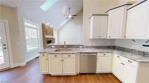 8325 Munson Rd, Mentor, OH 44060 photo 13