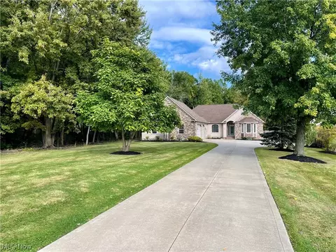 8325 Munson Rd, Mentor, OH 44060 photo 35
