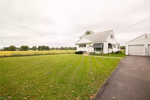 37420 Royalton Rd, Grafton, OH 44044