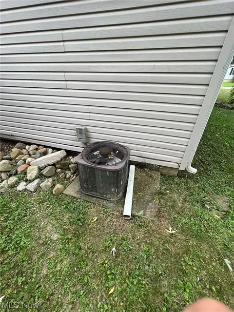 74 Anglers Ln, Lagrange, OH 44050 photo 9