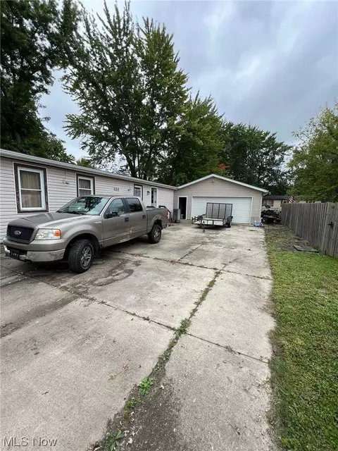 74 Anglers Ln, Lagrange, OH 44050 photo 1