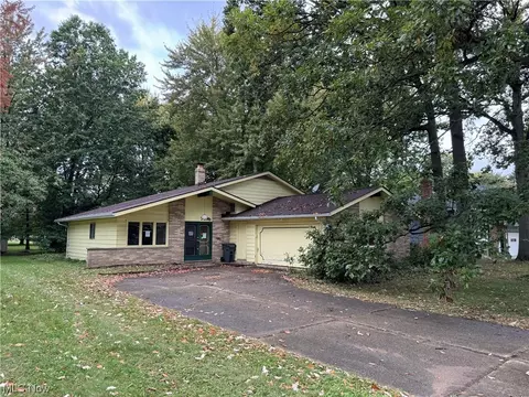 7088 W Jefferson Dr, Mentor, OH 44060