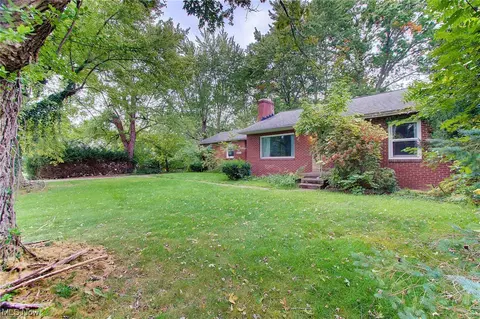 6875 Middlebranch Ave NE, Canton, OH 44721 photo 4