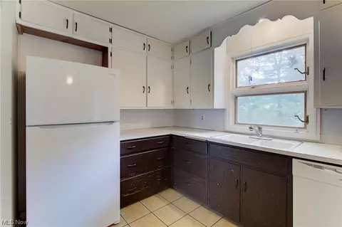 6875 Middlebranch Ave NE, Canton, OH 44721 photo 12