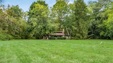 2031 Newark Rd, Zanesville, OH 43701
