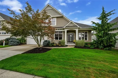 224 Prestwick Dr, Broadview Heights, OH 44147