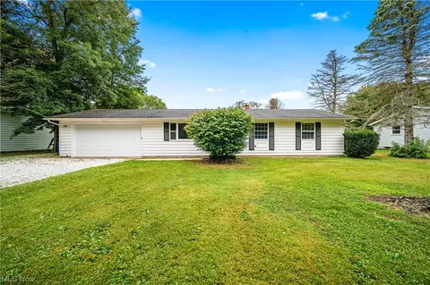 6879 Arlene Dr, Conneaut, OH 44030