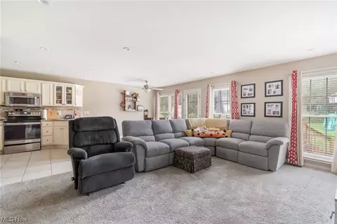 1737 Devonshire Dr, Salem, OH 44460 photo 15