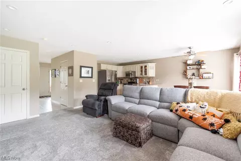 1737 Devonshire Dr, Salem, OH 44460 photo 16