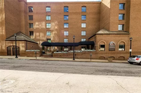 1444 W 10th St #408, Cleveland, OH 44113