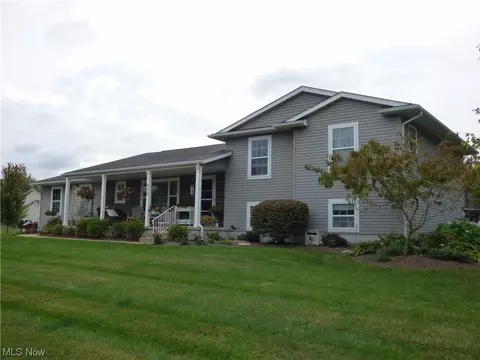 378 Greenview Ct, Wellington, OH 44090