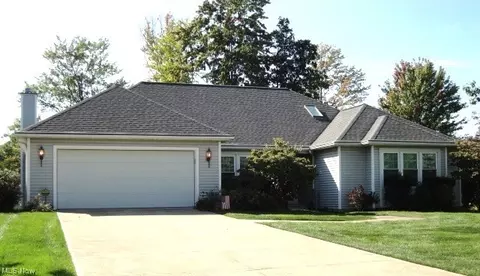 9620 Brushwood Ln, Strongsville, OH 44136