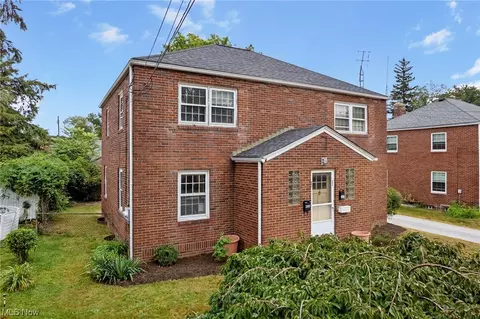 2007 31st St NW, Canton, OH 44709
