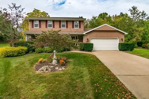 7856 Country Ct, Mentor, OH 44060