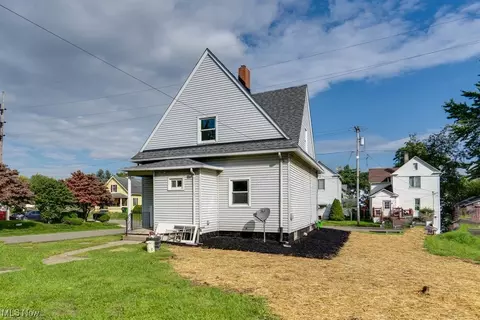 1103 E Summit St, Alliance, OH 44601 photo 4