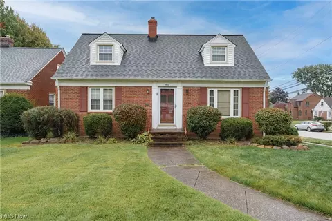 4933 W 220th St, Fairview Park, OH 44126