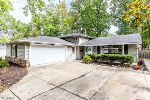 4403 Michael Ave, North Olmsted, OH 44070