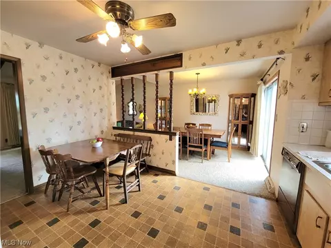 11805 Gross Dr, Parma, OH 44130 photo 6
