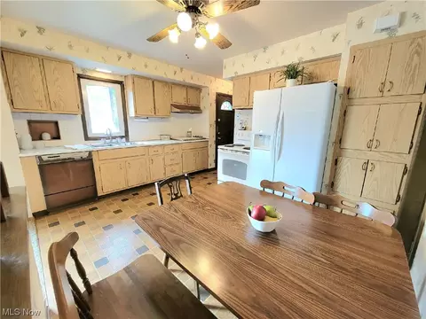 11805 Gross Dr, Parma, OH 44130 photo 7
