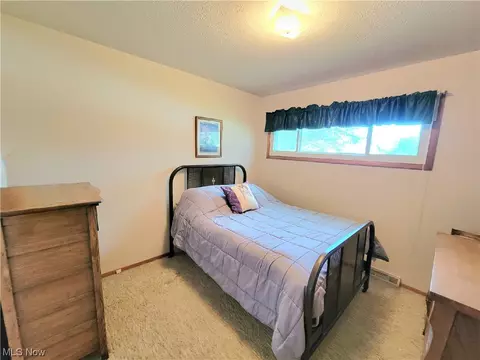 11805 Gross Dr, Parma, OH 44130 photo 12