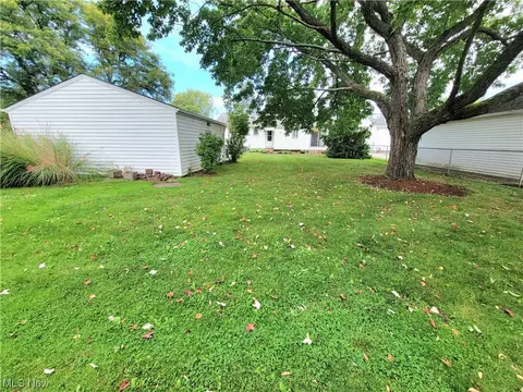 11805 Gross Dr, Parma, OH 44130 photo 26