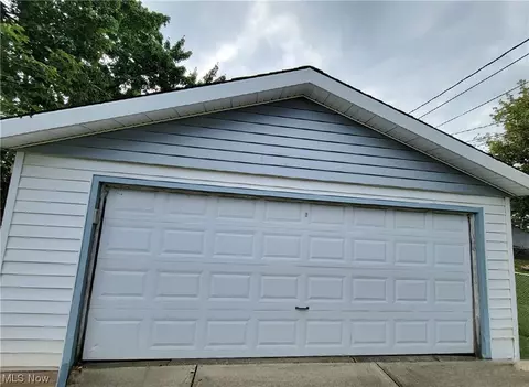 11805 Gross Dr, Parma, OH 44130 photo 21