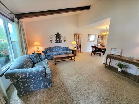 11805 Gross Dr, Parma, OH 44130 photo 3