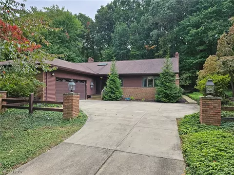7512 Old Quarry Ln, Brecksville, OH 44141