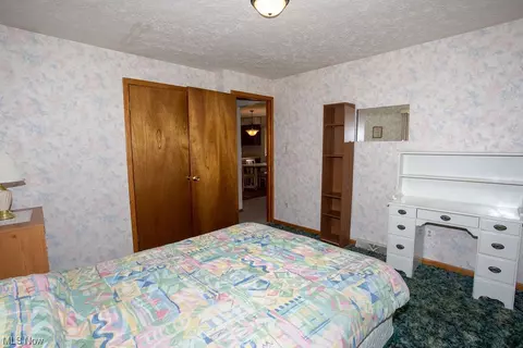 Bedroom - 555 Sexton St, Struthers, OH 44471 photo 2 of 4