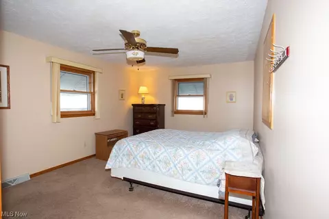 Bedroom - 555 Sexton St, Struthers, OH 44471 photo 3 of 4