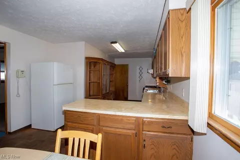 Kitchen - 555 Sexton St, Struthers, OH 44471 photo 1 of 3