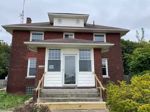 5142 Tuscarawas St W, Canton, OH 44708