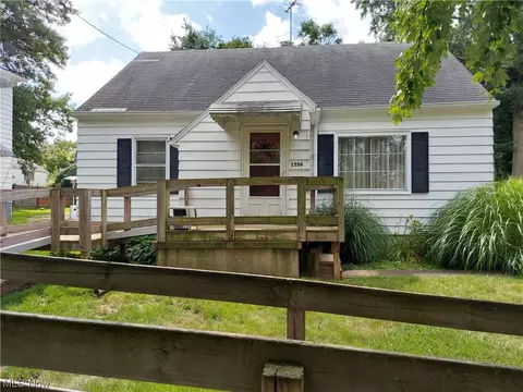 1556 Seminola Ave, Akron, OH 44305