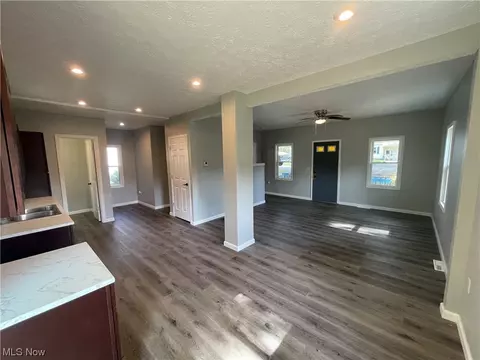 3309 Dickenson Rd, Ashtabula, OH 44004 photo 7