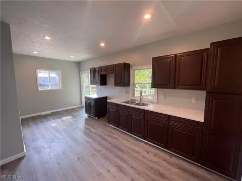 3309 Dickenson Rd, Ashtabula, OH 44004 photo 8