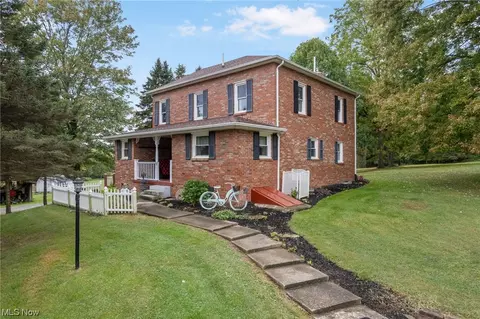 6096 Briggle Ave SW, East Sparta, OH 44626