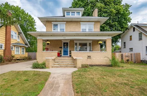 932 11th St NE, Massillon, OH 44646