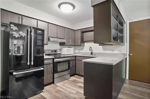 1203 Romayne Dr, Akron, OH 44313 photo 8