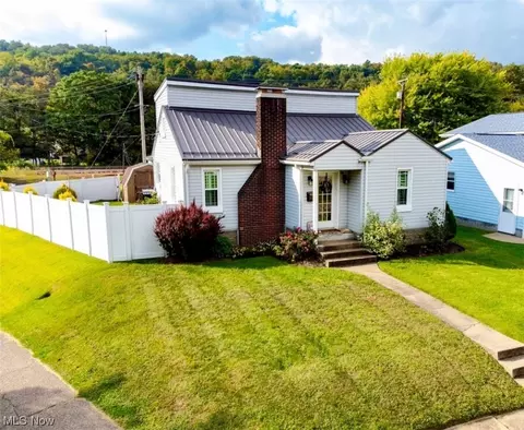 318 Mound St, Tiltonsville, OH 43963