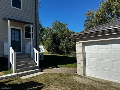 60 Maple Ln, Wheeling, WV 26003 photo 8