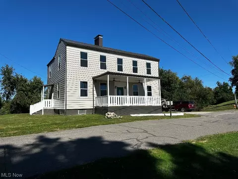 60 Maple Ln, Wheeling, WV 26003 photo 2