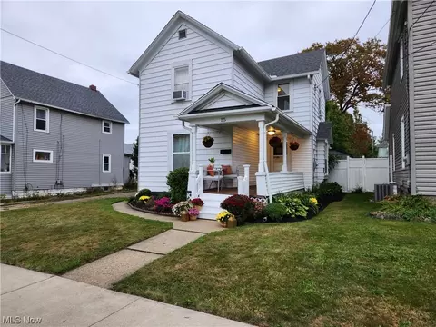 55 25th St NW, Barberton, OH 44203