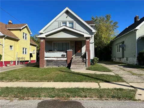 12813 Dove Ave, Cleveland, OH 44105